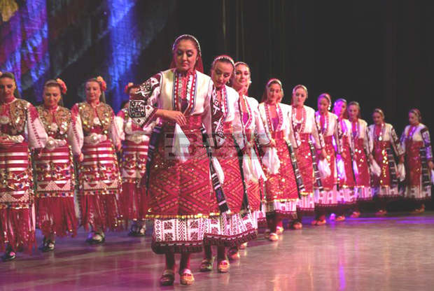 Новата 2022 година ще бъде посрещната на централния площад в Благоевград с концерт на ансамбъл "Пирин"