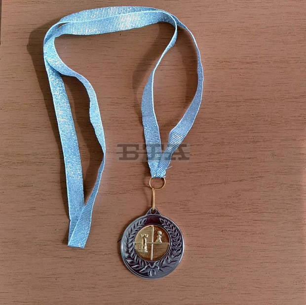 Вицешампионка по шахмат подари медала си на кмета на Асеновград