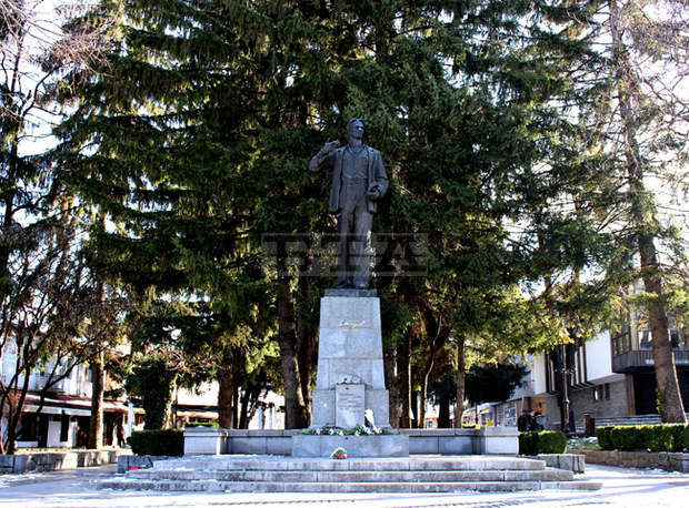 Нови мраморни творби ще красят Банско