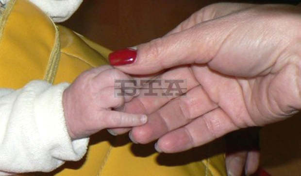 Нов случай на бебе заразено с коронавирус