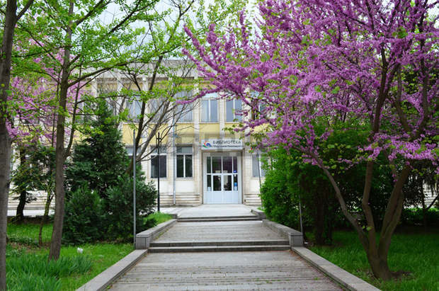 В библиотеката в Силистра обслужването на читателите ще се извършва след представяне на валидни документи за ваксинация, преболедуване и изследване