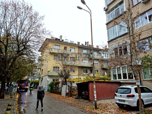 Екипи на противопожарната служба в Благоевград гасиха тази сутрин пожар в жилищна сграда, няма пострадали