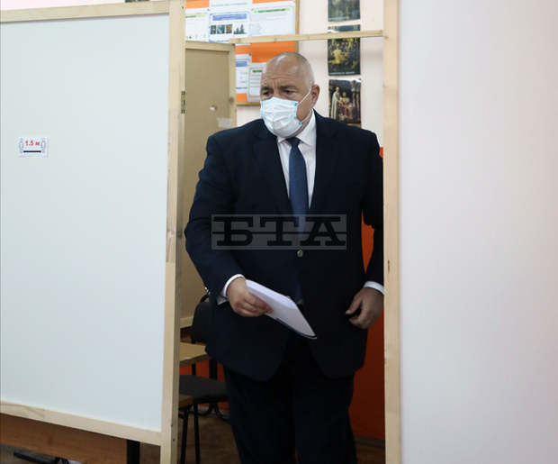 Премиерът и лидер на ПП ГЕРБ Бойко Борисов благодари на всички, които се занимават с изборите