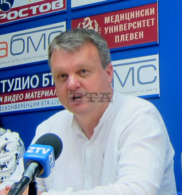 Училище от Плевен установи партньорство с българското училище "Св.св.Кирил и Методий" в Канада Училище от Плевен установи партньорство с българското училище "Св.св.Кирил и Методий" в Канада