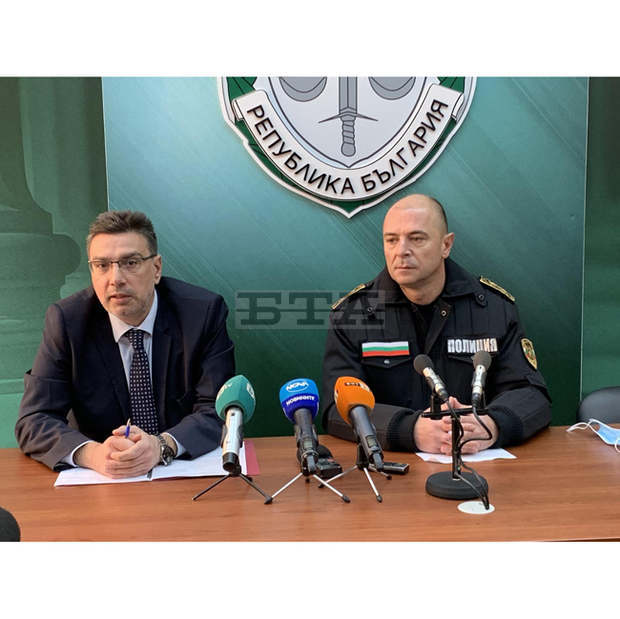 Прокуратурата в Бургас наблюдава досъдебно производство за престъпления, свързани с претоварването на тежкотоварни камиони