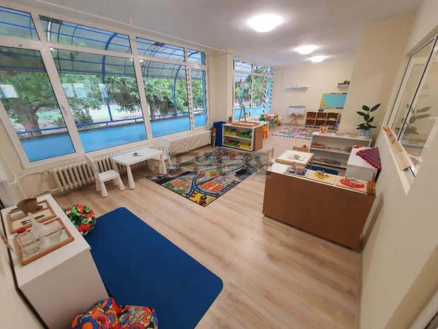 В Плевен ентусиасти създадоха иновативна детска градина "Монтесори Планета България"