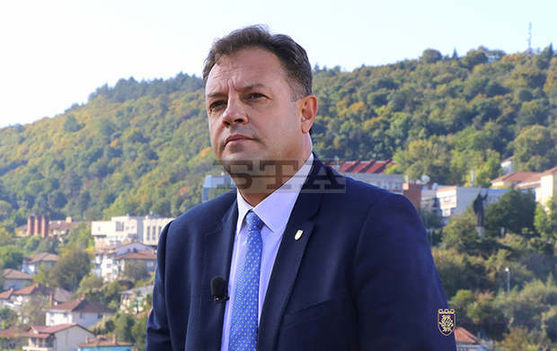 Велико Търново ще изпрати своите абитуриенти с царски ритуал на Царевец Велико Търново ще изпрати своите абитуриенти с царски ритуал на Царевец