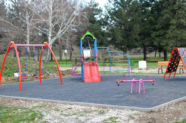 Нови детски площадки са изградени в свиленградските села Димитровче и Левка