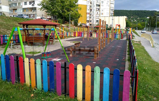 Ремонтирани са детски и спортни площадки в Шумен