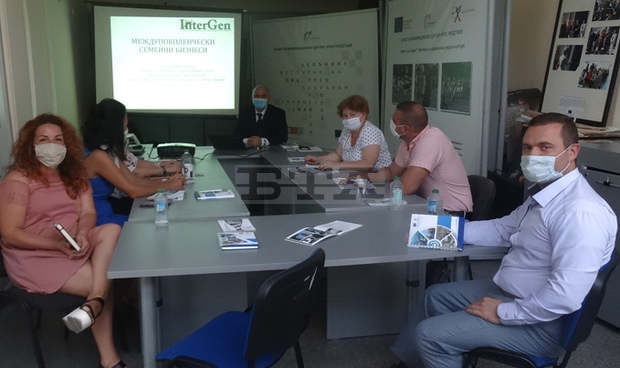 Русенският университет подкрепя обучението по интегриране на малки бизнеси между поколенията