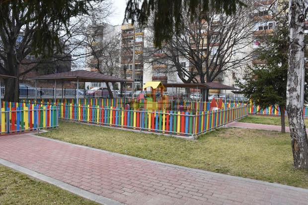 Община Пловдив започна премахване на пясъчниците в детските градини