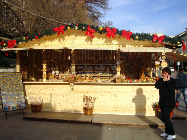 С празнична програма и коледен базар в Троян ще посрещнат предстоящите празници