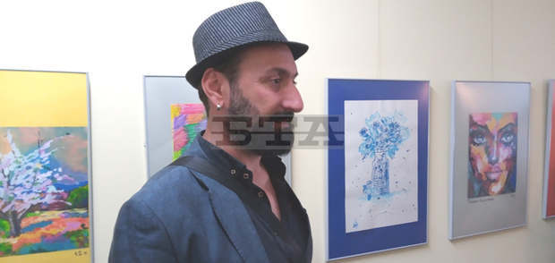 Изложбата "Будители на цветовете" беше открита в сградата на Регионалното управление на образованието в Кюстендил