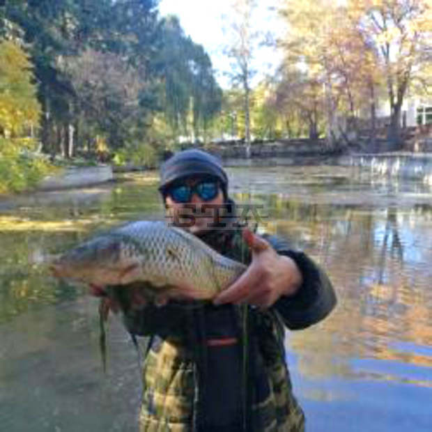 Доброволци ще чистят декоративно езеро в централния градски парк в Перник