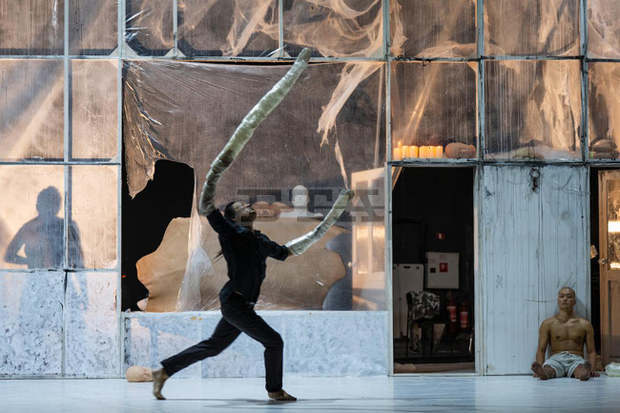 В Пловдив ще е премиера на "CAGED" от GAYA DANCE COMPANY В Пловдив ще е премиера на "CAGED" от GAYA DANCE COMPANY
