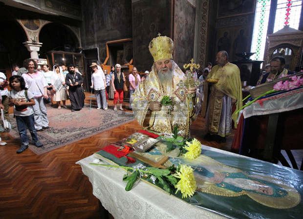 С тържествена литургия във Велико Търново беше дадено началото на поклонническия поход "Светият път"
