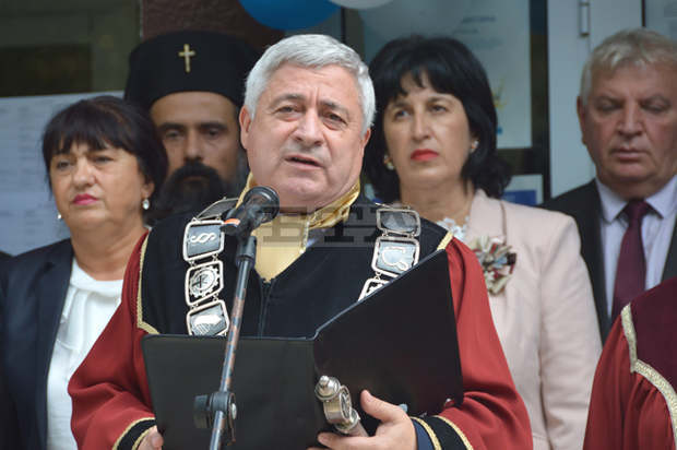 Повече от 160 студенти започват новата академична година в първи курс на видинския филиал на Русенския университет