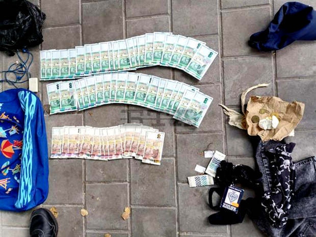 В Хасково задържаха двама участници в телефонни измами