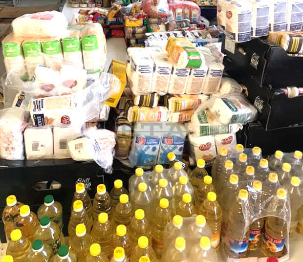 Дом за възрастни хора в Русе получи като дарение хранителни продукти за 120 души Дом за възрастни хора в Русе получи като дарение хранителни продукти за 120 души