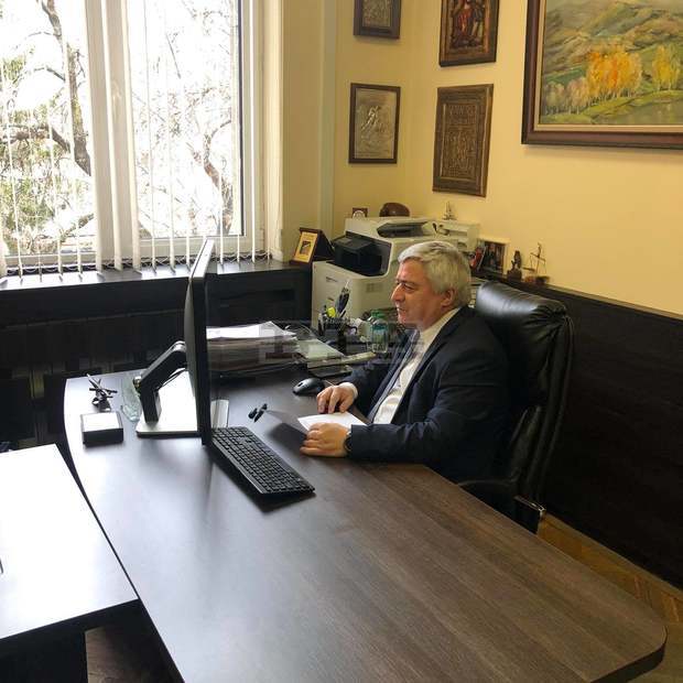 Студентите от Русенския университет преминават на онлайн обучение