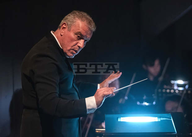 Наградата "Емил Чакъров" ще бъде връчена на маестро Ивайло Кринчев