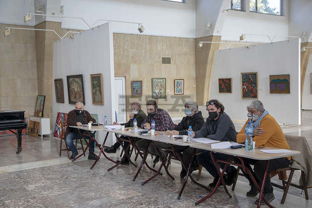 Надежда Кутева получава голямата награда на Петото Балканско квадринале на живописта "Митовете и легендите на моя народ" 2020 г.