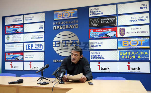 Автор на нова сценична версия на пиесата "Ромео и Жулиета" търси театрална трупа, която може да я реализира Автор на нова сценична версия на пиесата "Ромео и Жулиета" търси театрална трупа, която може да я реализира