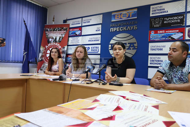 За три месеца 1200 ученици са получили устройства за онлайн обучение от кампанията "Стара техника за ново начало"