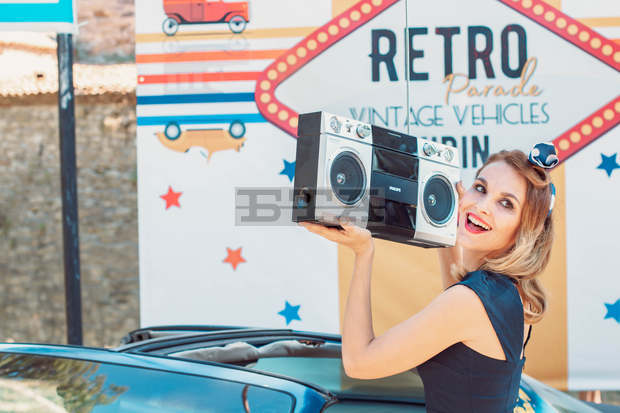 Винтидж календар за 2022 г. издават организаторите на автомобилния Ретро парад във Видин