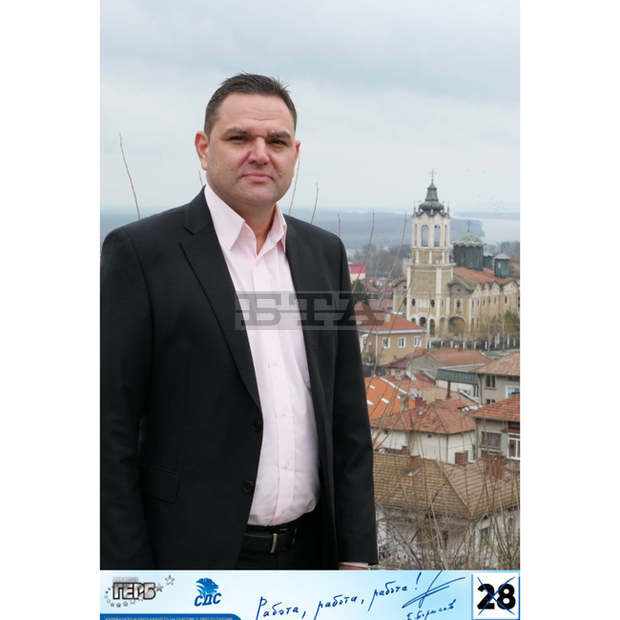 Здравеопазването е сложна обществена система и всеки от нас е отговорен за нейното функциониране, заявява Илиян Венков, кандидат от листата ГЕРБ-СДС