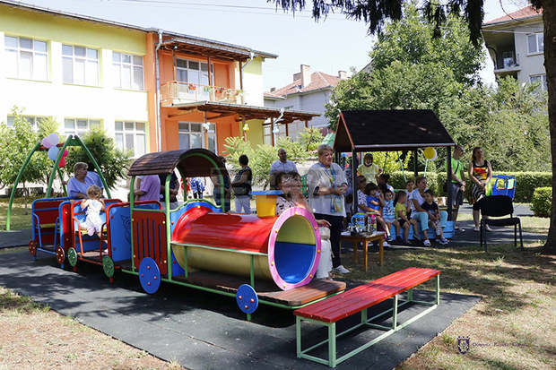 Психолози ще подкрепят ранното детско развитие в яслите във Велико Търново