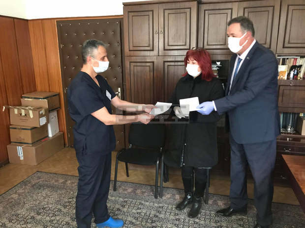 Дарители помагат на болницата в Исперих Дарители помагат на болницата в Исперих