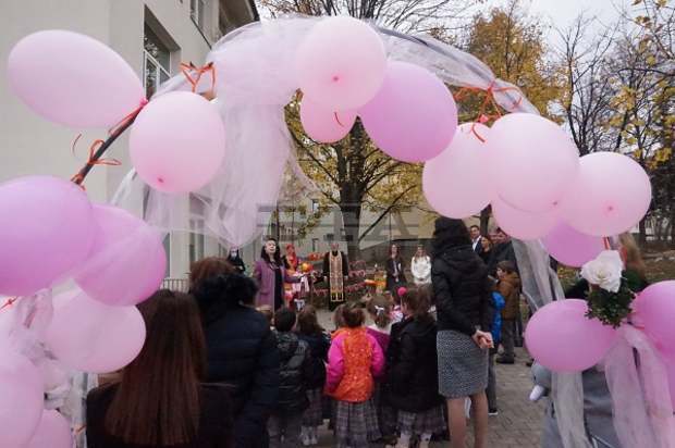 Открити са три нови групи към детска градина "Изворче" в Банкя