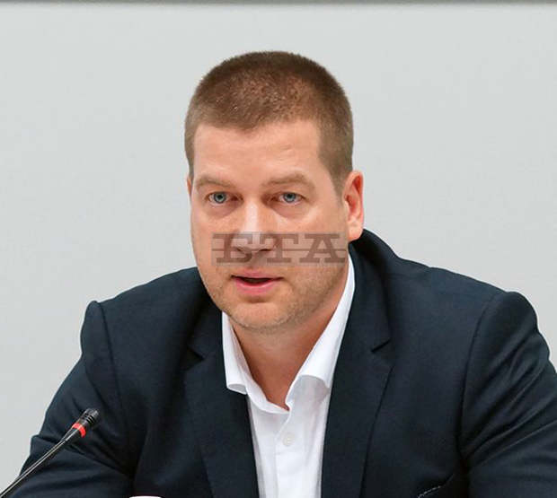 Кметът на Стара Загора издаде заповед за превантивни мерки срещу разпространение на коронавируса Кметът на Стара Загора издаде заповед за превантивни мерки срещу разпространение на коронавируса
