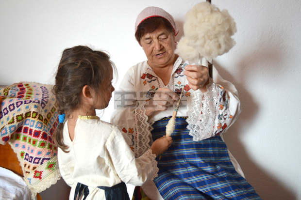 "Училище за бабини занаяти" ще отвори в Жеравна