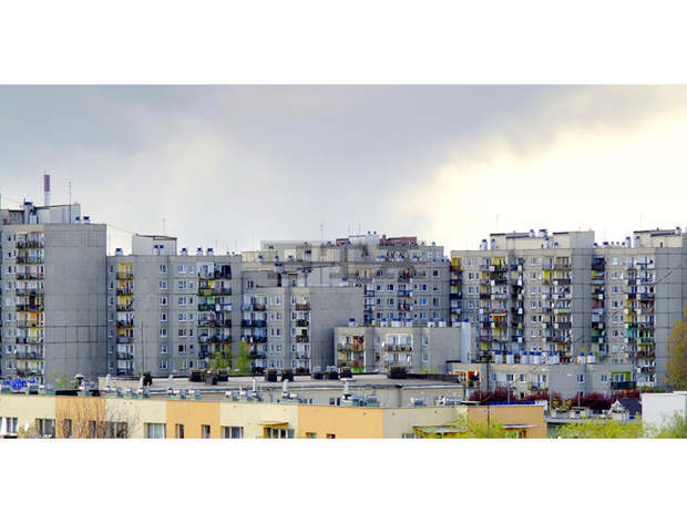 Близо 400 жители на Русе искат да купят общински жилища