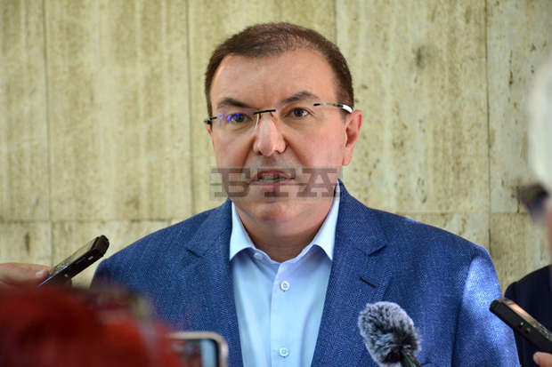 Министърът на здравеопазването е готов да се срещне с всяка една медицинска сестра