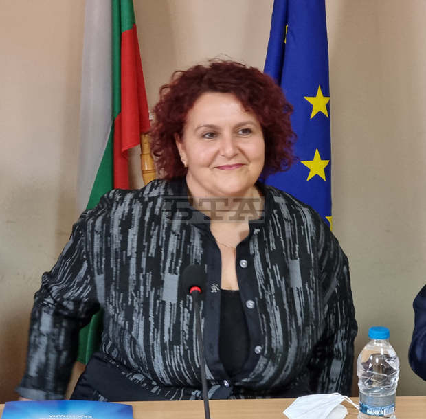 Новият областен управител на област Кюстендил Катя Димитрова беше представена официално