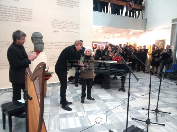 Кюстендилската художничка Елица Тодорова получи националната награда за живопис на името на Майстора