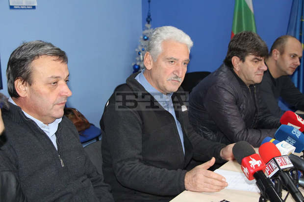 Няма съоръжения, които да имат толкова дълъг експоатационен срок, заяви Красимир Велчев по повод кризата с водата в Перник