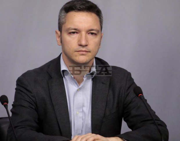 Кристиан Вигенин подаде оставка като председател на Националния предизборен щаб на БСП Кристиан Вигенин подаде оставка като председател на Националния предизборен щаб на БСП