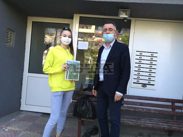 Кметът на Кърджали връчи на сираци дарение от Посолството на Азербайджан Кметът на Кърджали връчи на сираци дарение от Посолството на Азербайджан