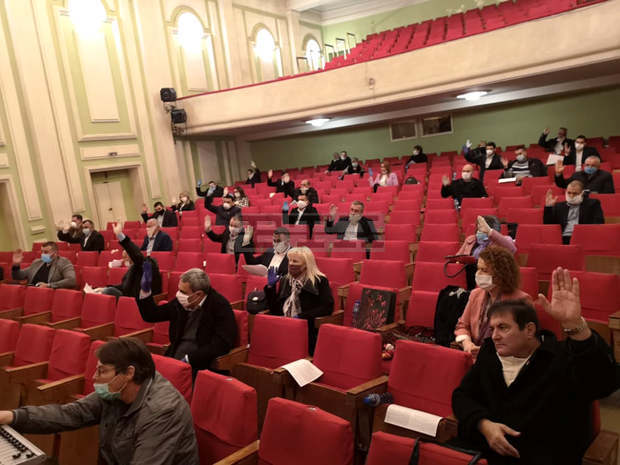 Общинският съвет в Кърджали гласува отпускането на 60 хил. лв. за респиратори за МБАЛ "Д-р Атанас Дафовски" Общинският съвет в Кърджали гласува отпускането на 60 хил. лв. за респиратори за МБАЛ "Д-р Атанас Дафовски"