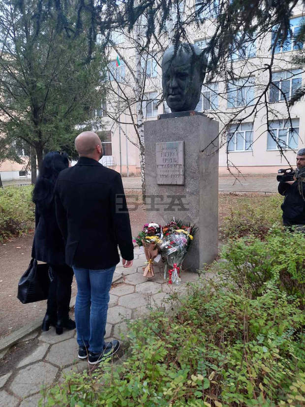 Казанлък се поклони пред паметта на акад. Петко Стайнов по повод 125 години от рождението му