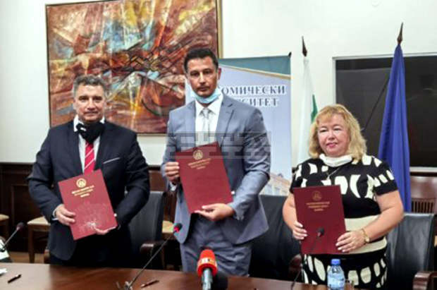 Клъстер в областта на маркетинга и предприемачеството създават три икономически университета