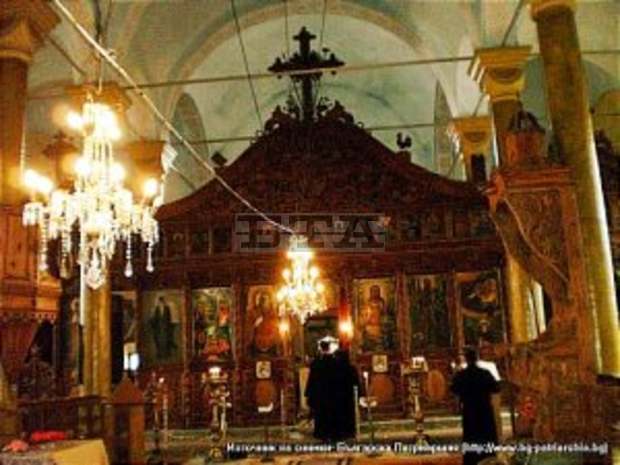 Община Котел обяви конкурс "Иконата в моя дом" за семейна рисунка и стихотворение