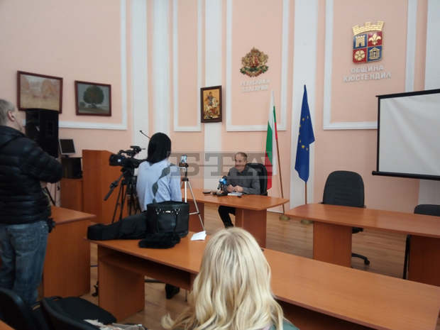 Доброволци ще се включат в разнасянето на пенсиите в Кюстендил Доброволци ще се включат в разнасянето на пенсиите в Кюстендил