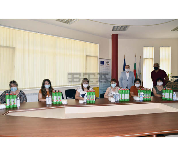 Общината осигури маски и дезинфектанти за детските градини в Кубратско