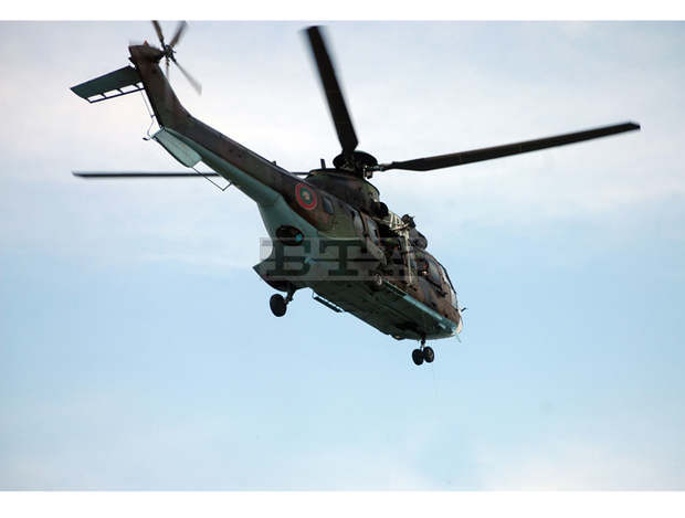 Военен хеликоптер помогна при спасяване на пострадала туристка в Пирин планина