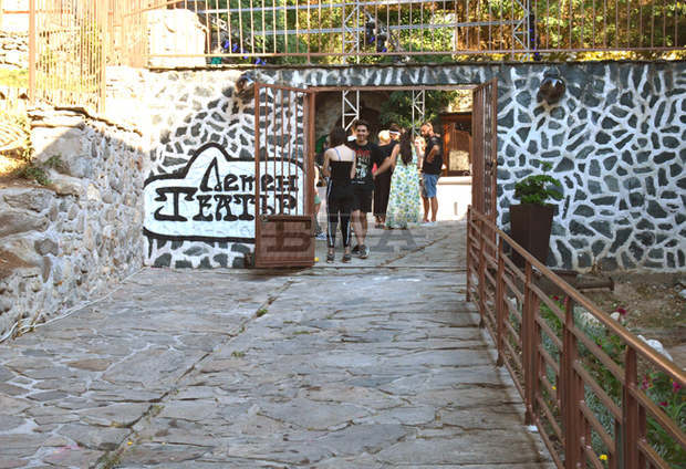 Млади музиканти и детски школи стъпиха първи на сцената на обновения Летен театър в Благоевград